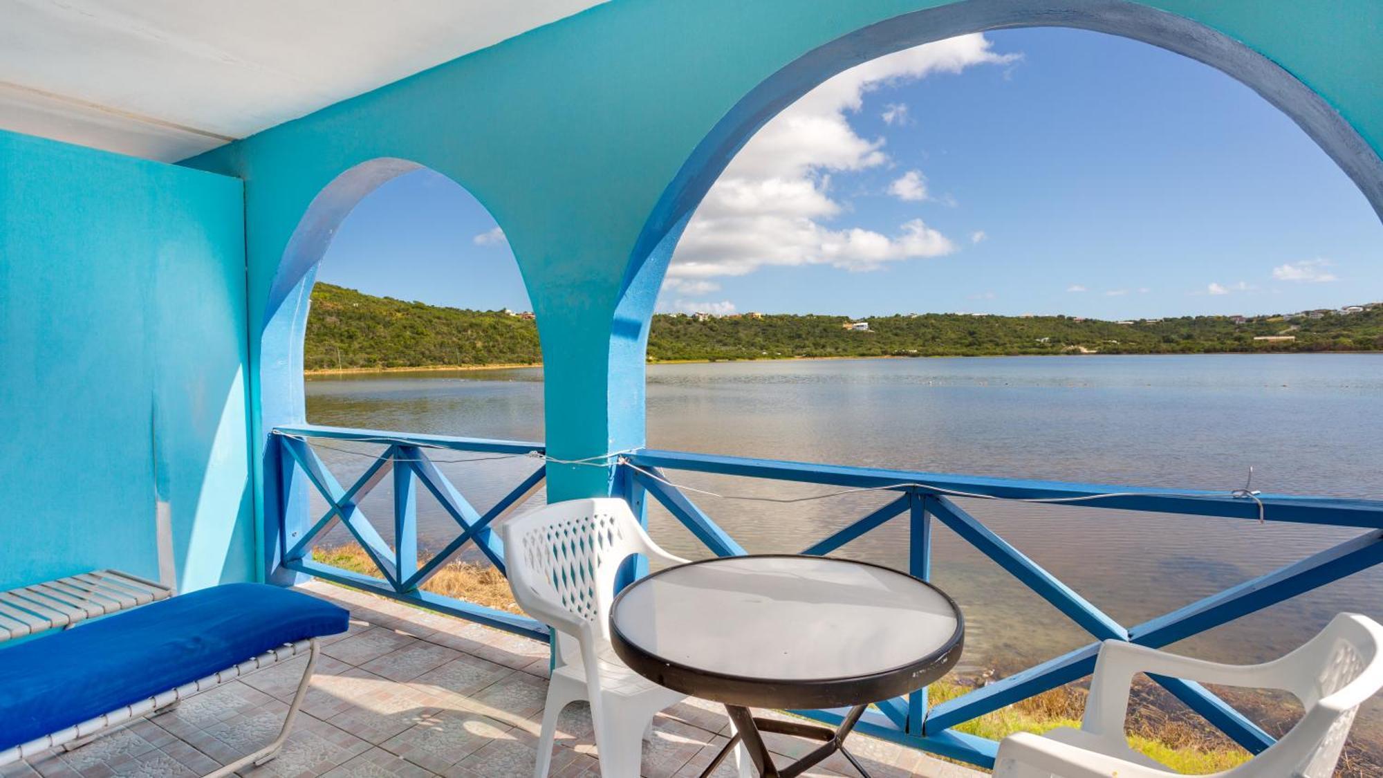 Edwards Guesthouse Sandy Ground Village 외부 사진