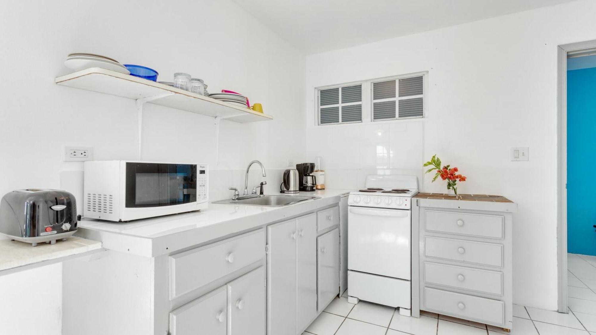 Edwards Guesthouse Sandy Ground Village 외부 사진
