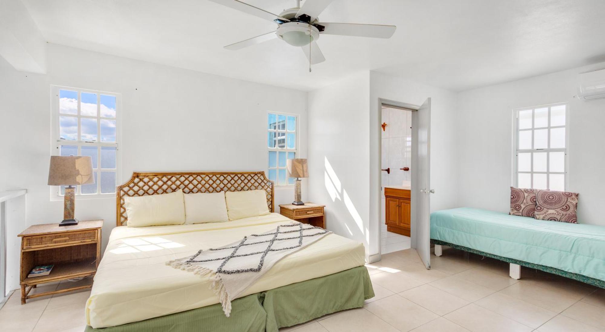 Edwards Guesthouse Sandy Ground Village 외부 사진