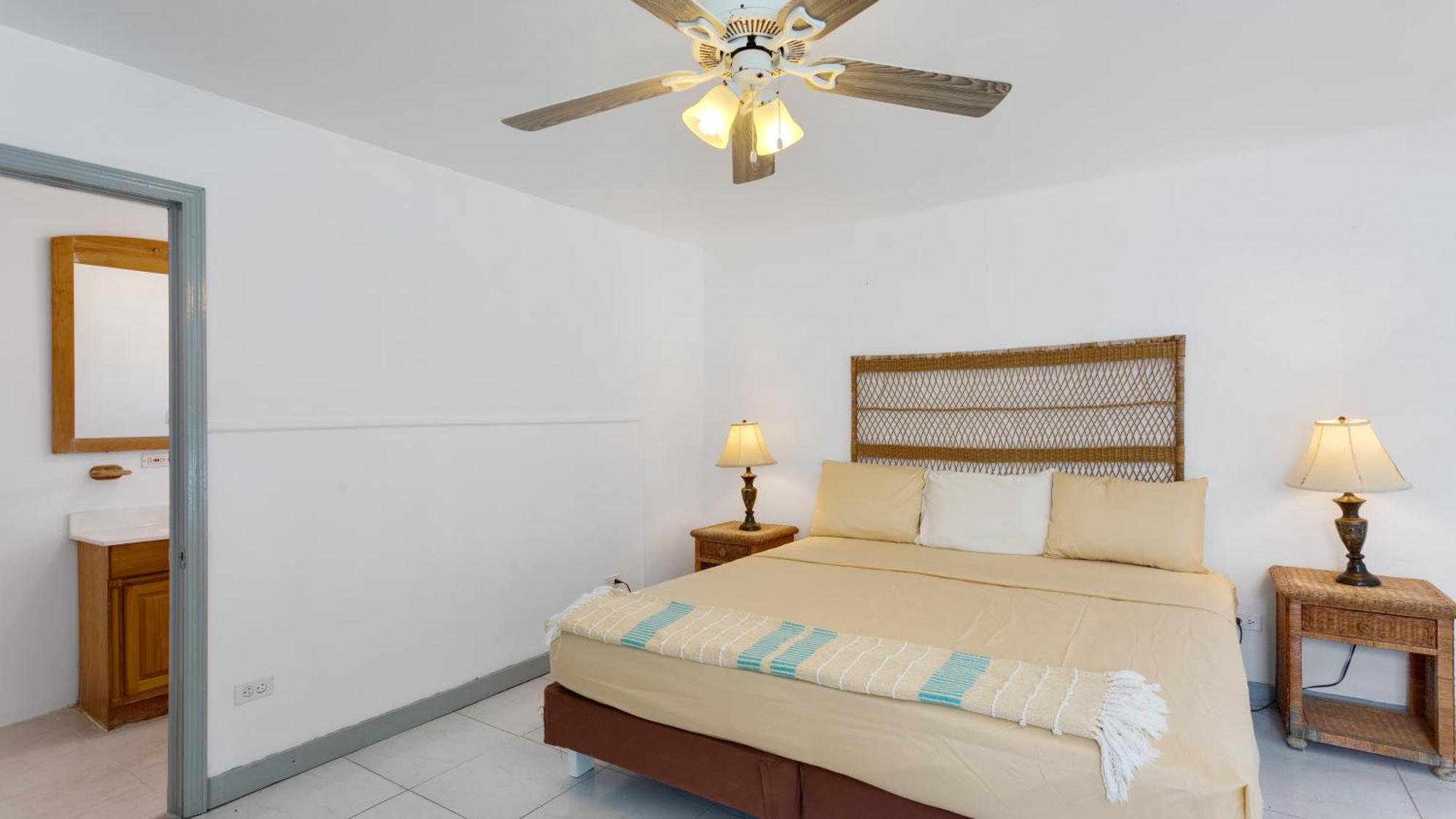Edwards Guesthouse Sandy Ground Village 외부 사진
