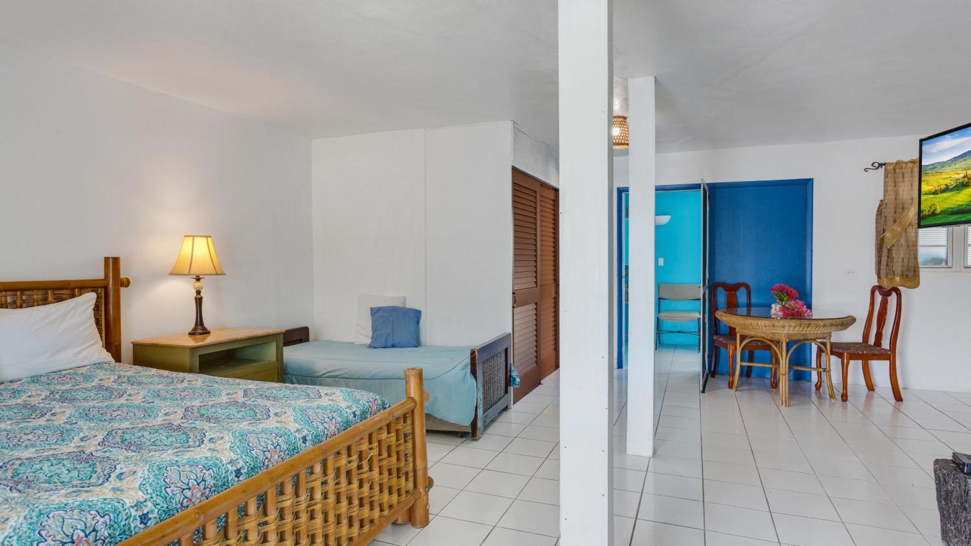 Edwards Guesthouse Sandy Ground Village 외부 사진