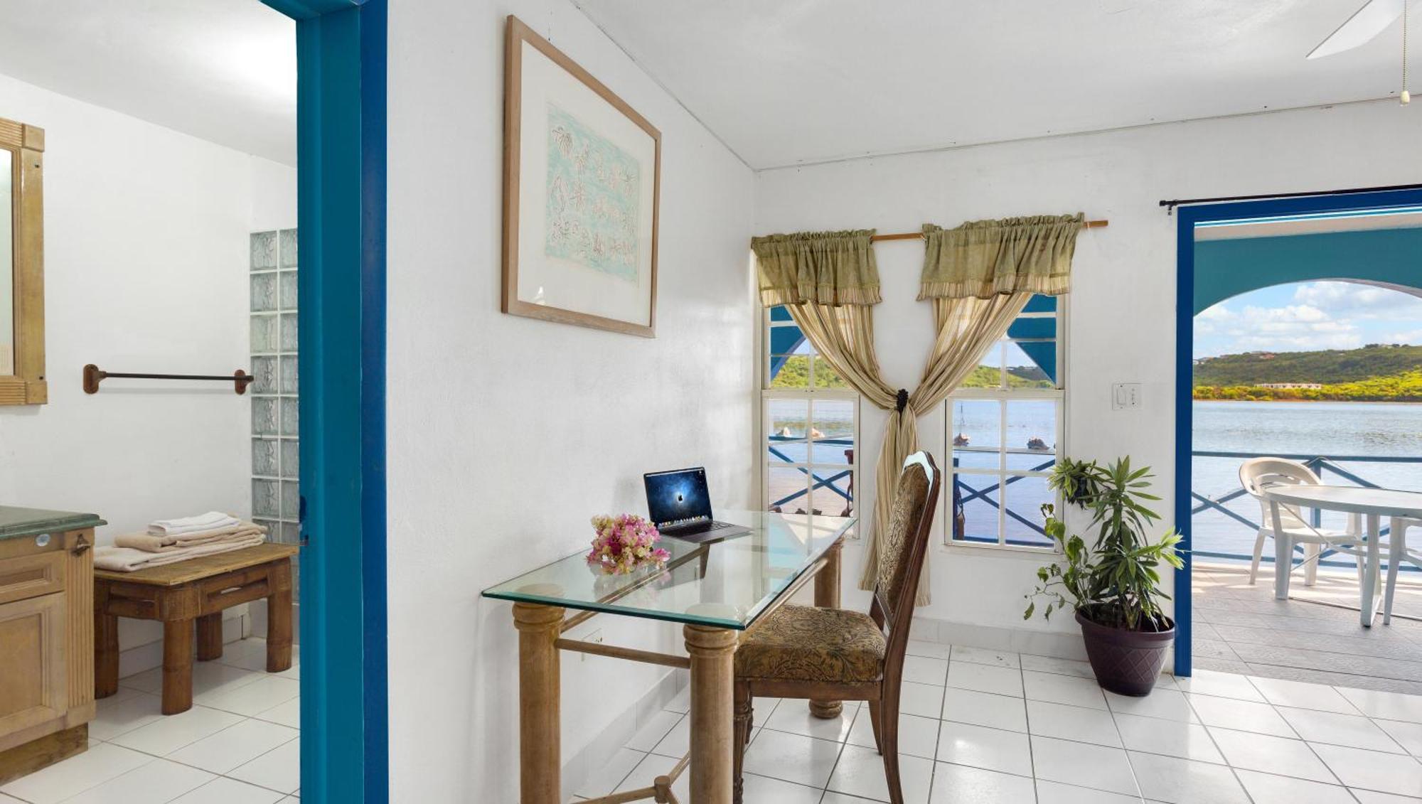 Edwards Guesthouse Sandy Ground Village 외부 사진
